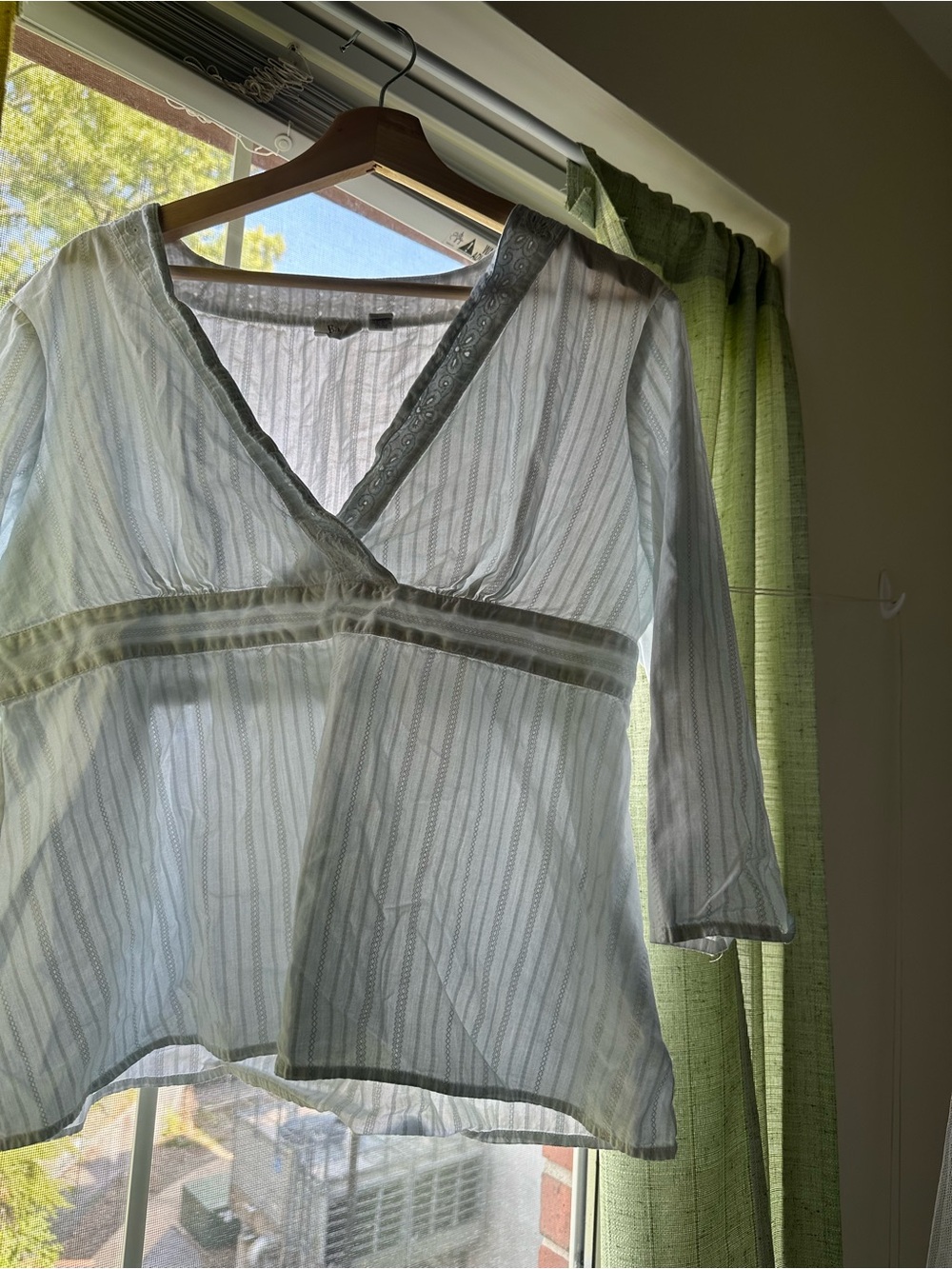 Bass White Sheer V-Neck Tunic with Green Trim